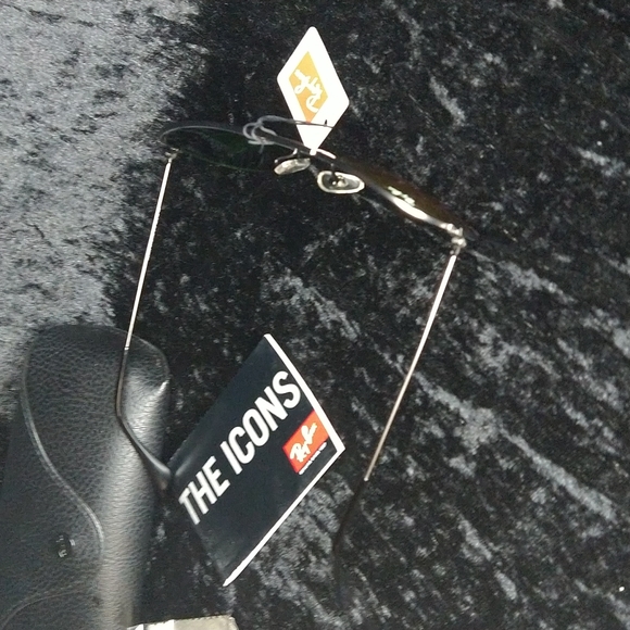 NEW!!!Ray-Ban Aviator Sun Glasses - Picture 8 of 9